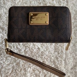 Michael Kors Wallet Wristlet